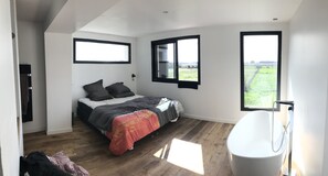 3 عدّة غرف نوم وواي فاي مجانًا وملاءات أسرّة