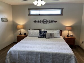 2 bedrooms, iron/ironing board, free WiFi, bed sheets