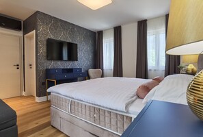 2 habitaciones, tabla de planchar con plancha y wifi gratis 