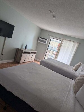 1 chambre, fer et planche à repasser, Wi-Fi gratuit, draps fournis