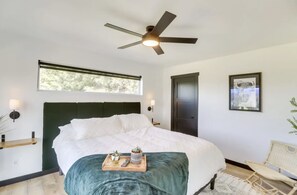 5 quartos, escrivaninha, ferros/tábuas de passar roupa