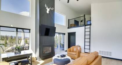 EV Charger, Vineyard, Championship Golf Course all with a Beautiful Water View!