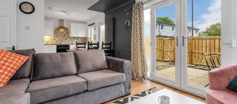 Cheerful Stays: Livingston - 4 Bedroom 3 Bath home - Great for Groups