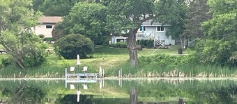 Relaxing, family friendly 4 bedroom lake home