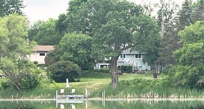 Relaxing, family friendly 4 bedroom lake home