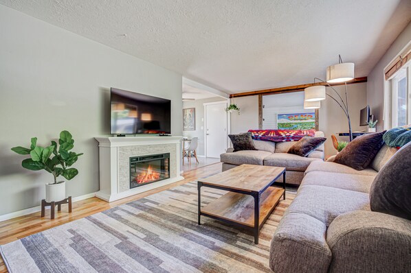 Smart TV, fireplace, computer monitors