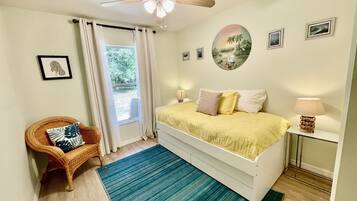 4 bedrooms, desk, iron/ironing board, free WiFi