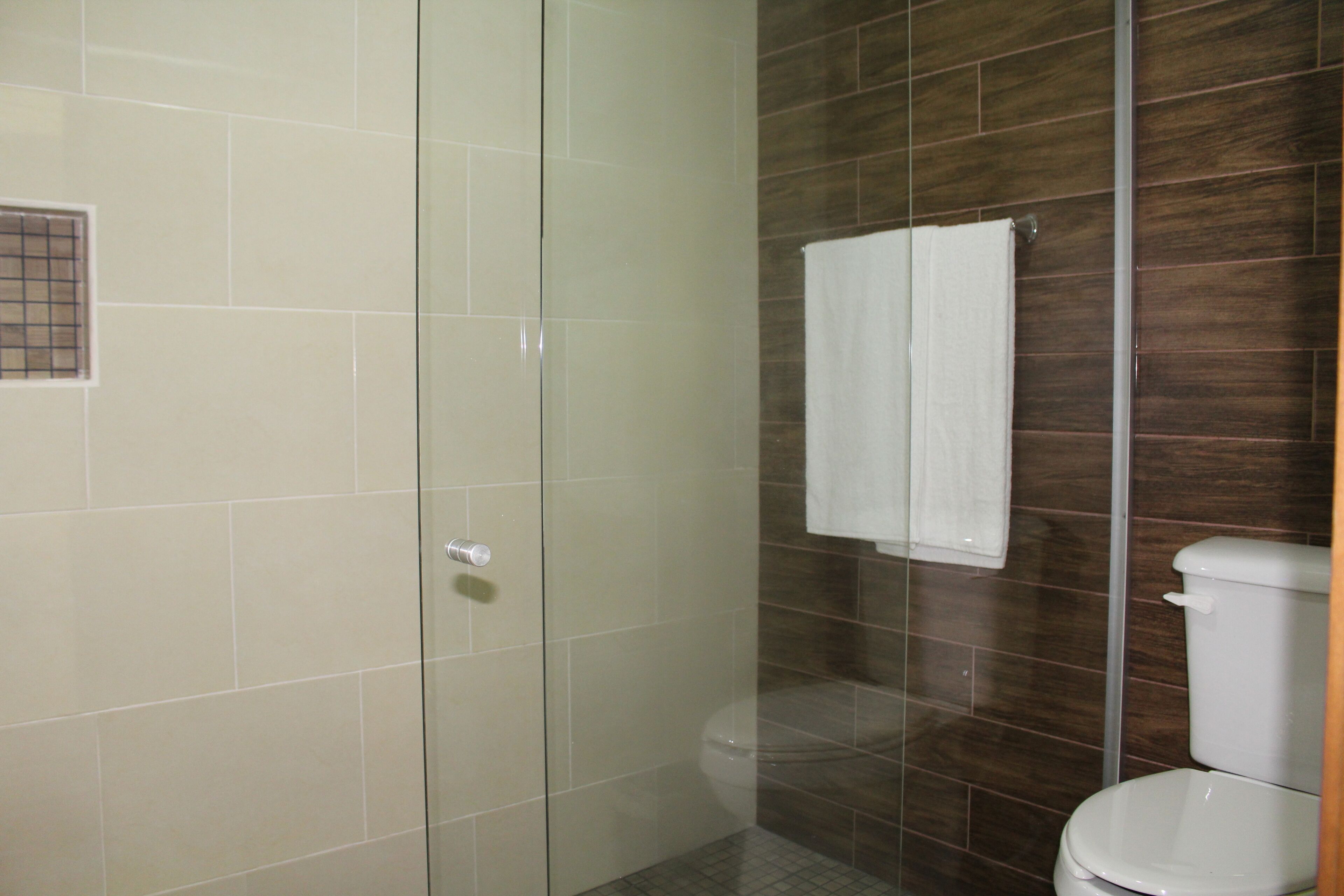 family room, 2 double beds | bathroom | shower, towels, soap, shampoo