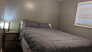 1 chambre, fer et planche Ă repasser, Wi-Fi gratuit, draps fournis