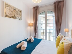2 chambres, fer et planche à repasser, accès Internet, draps fournis