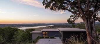 As seen on CBS show Staycation -Private Pool, Lake View, Lake Travis, EV charger