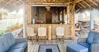 Summer Beachside Retreat I 5BR I TIKI BAR I Sleeps 15 I Ocean Views I Pets