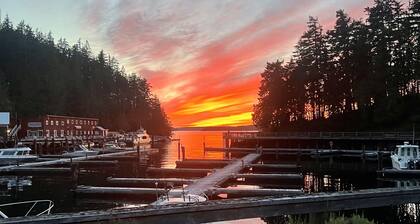 Ocean Front Condo in Sublime Telegraph Cove BC