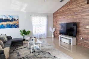 Smart TV, books