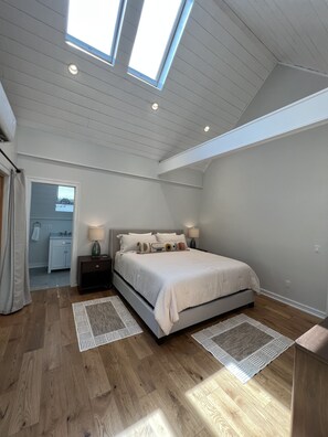 4 bedrooms, iron/ironing board, travel cot, free WiFi