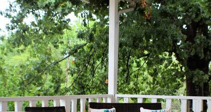New! Beautifully updated private home near White River and Bull Shoals