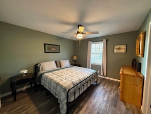3 Schlafzimmer, Schreibtisch, kostenloses WLAN, Bettwäsche
