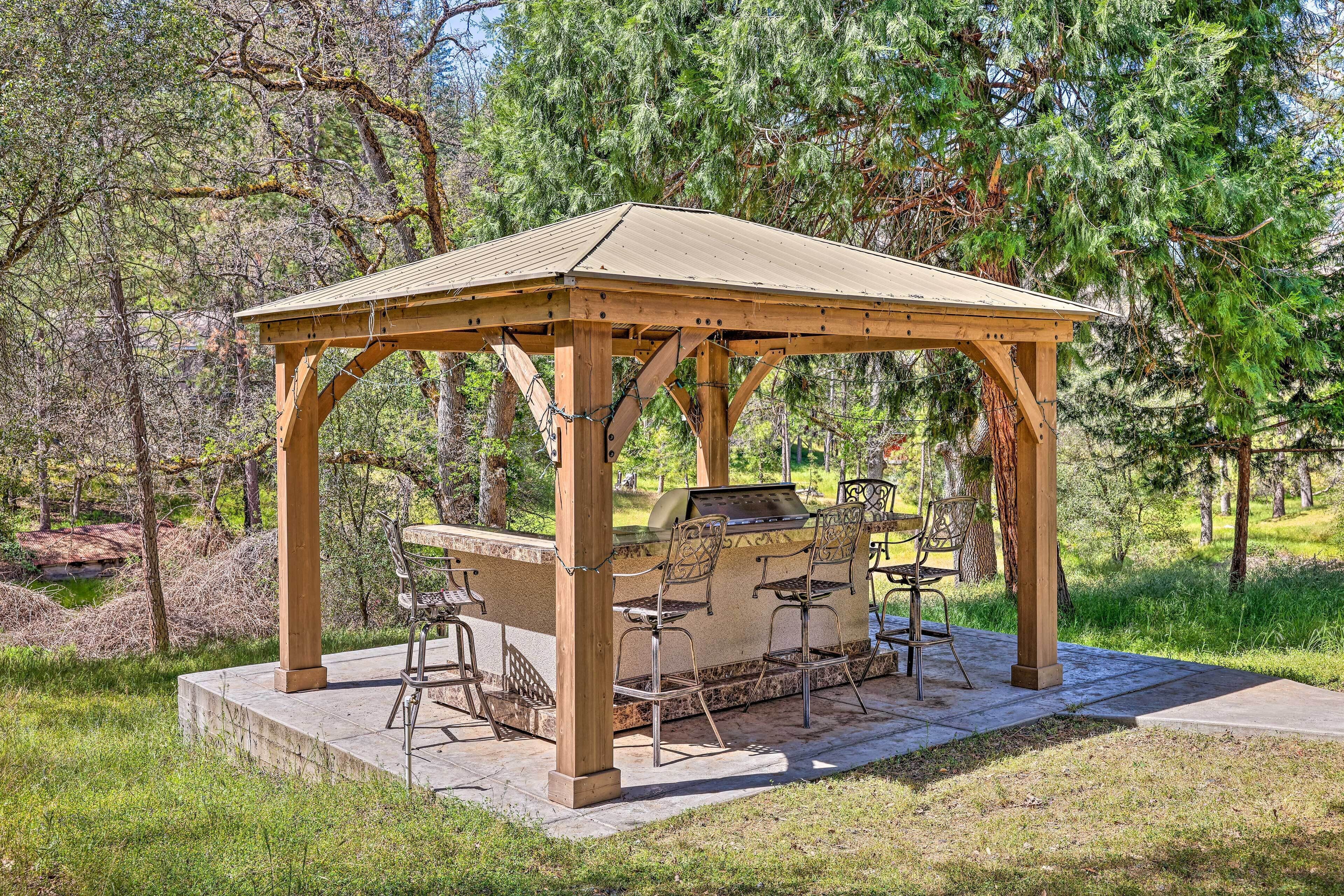 Stunning Groveland Home w/ Outdoor Kitchen!