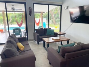 Smart-TV, Stereoanlage