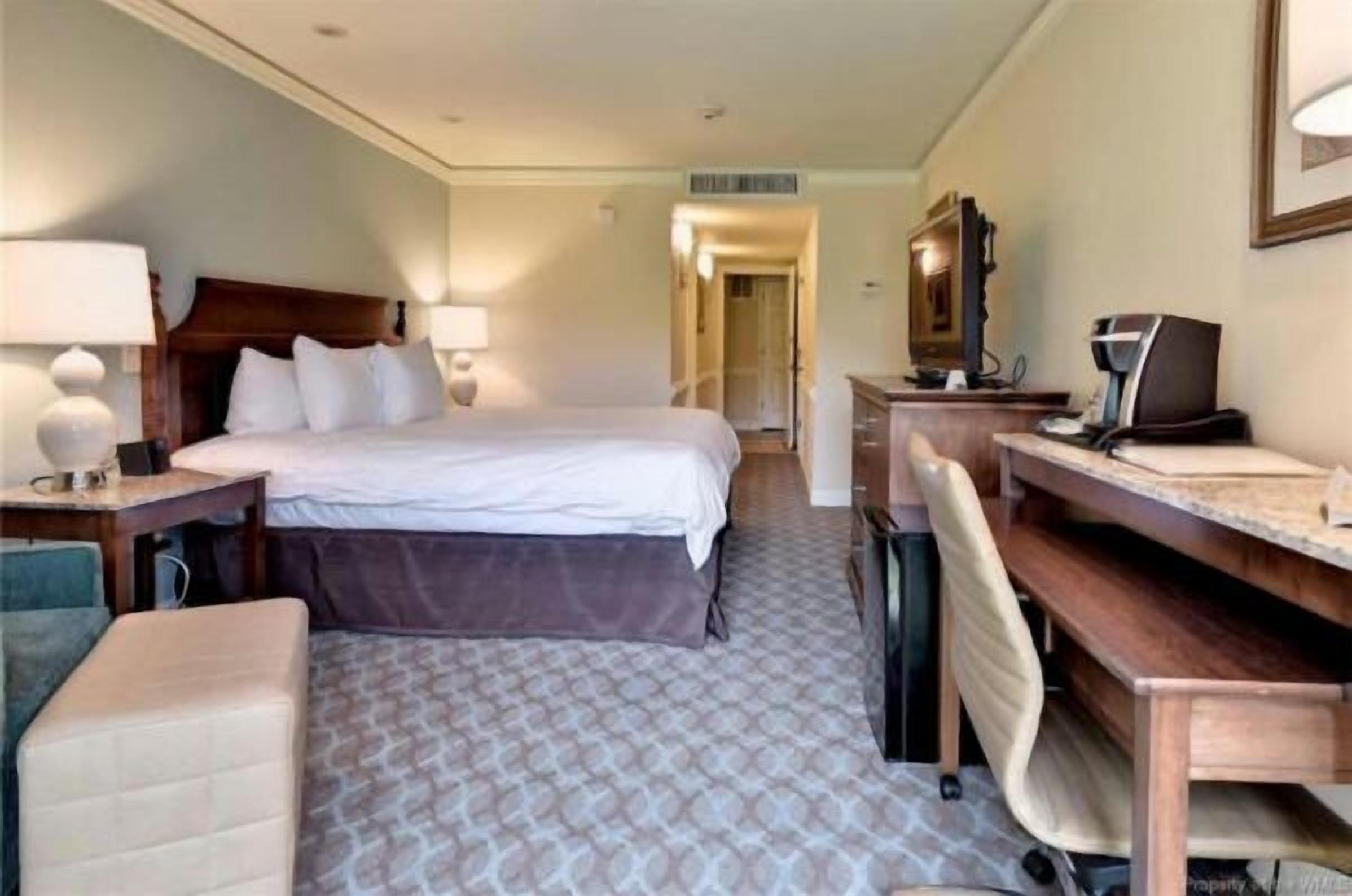 2 soverom, skrivebord, strykejern/-brett og wi-fi