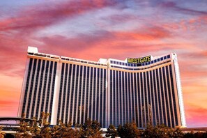 Exterior - Resort stay (Las Vegas)