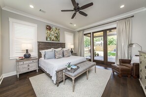 4 bedrooms, desk, iron/ironing board, free WiFi