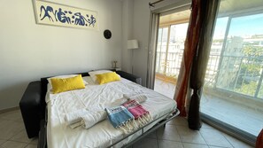 Accès Internet, draps fournis