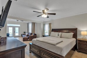 3 bedrooms, desk, iron/ironing board, free WiFi