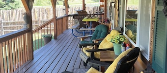Two Bears Cabin: Secluded Mountain Retreat near Lake Isabel.