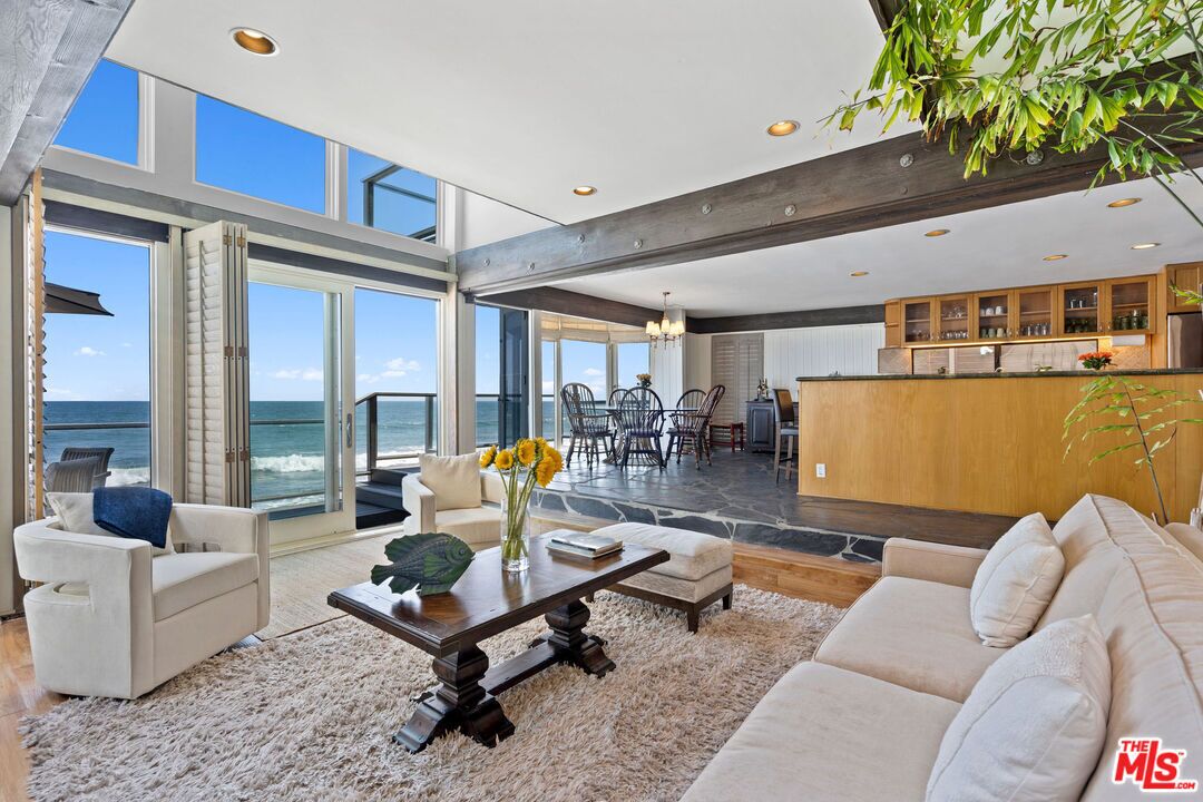 PRICELESS OCEANFRONT MALIBU RD SPECTACULAR GETAWAY QUIET LOCATION AWAY FROM PCH