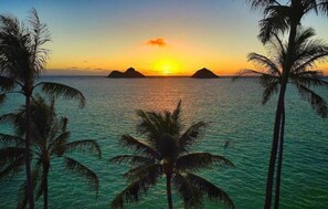 In Strandnähe, Liegestühle, Strandtücher