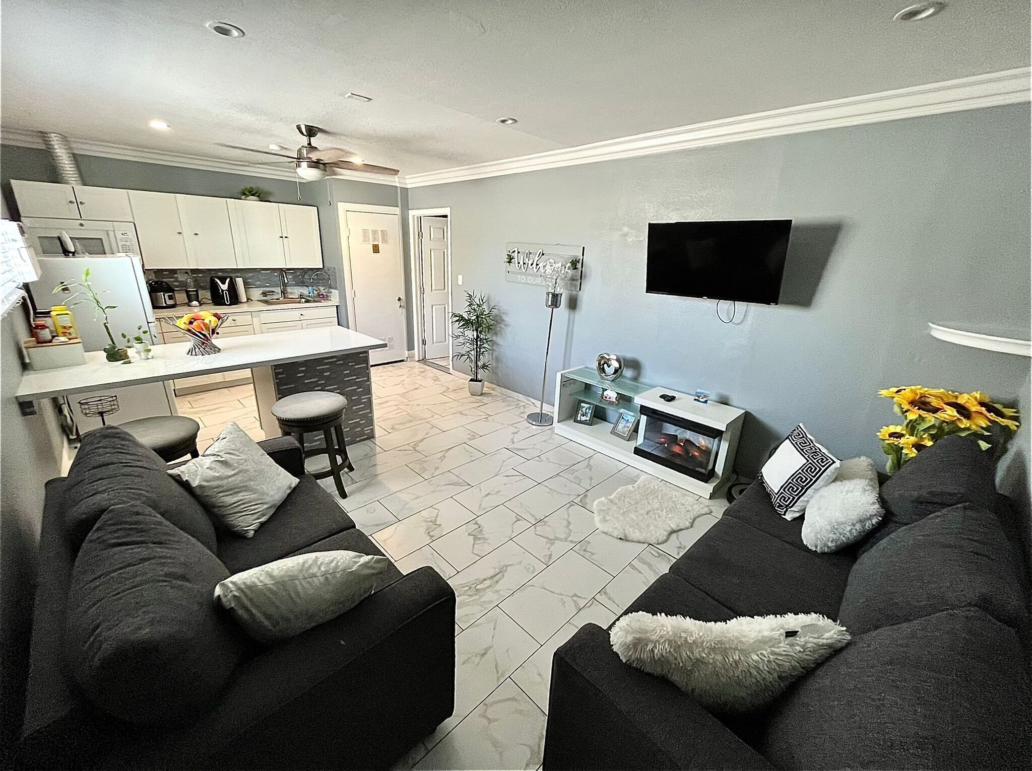 智能电视、壁炉