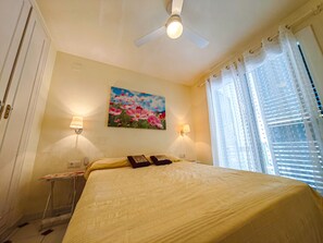 1 dormitorio y ropa de cama
