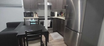 COZY 2 Bedroom Guest suite with Private Entrance