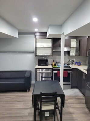 Fridge, microwave, oven, stovetop - COZY 2 Bedroom Guest suite with Private Entrance (Edmonton)