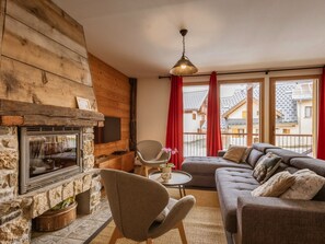 TV, fireplace - Duplex 4 rooms, 8 people, pets allowed, fireplace (Valloire)