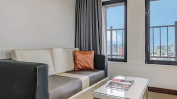 Habitación doble superior | Edredones de plumas, escritorio, sistema de insonorización y wifi gratis