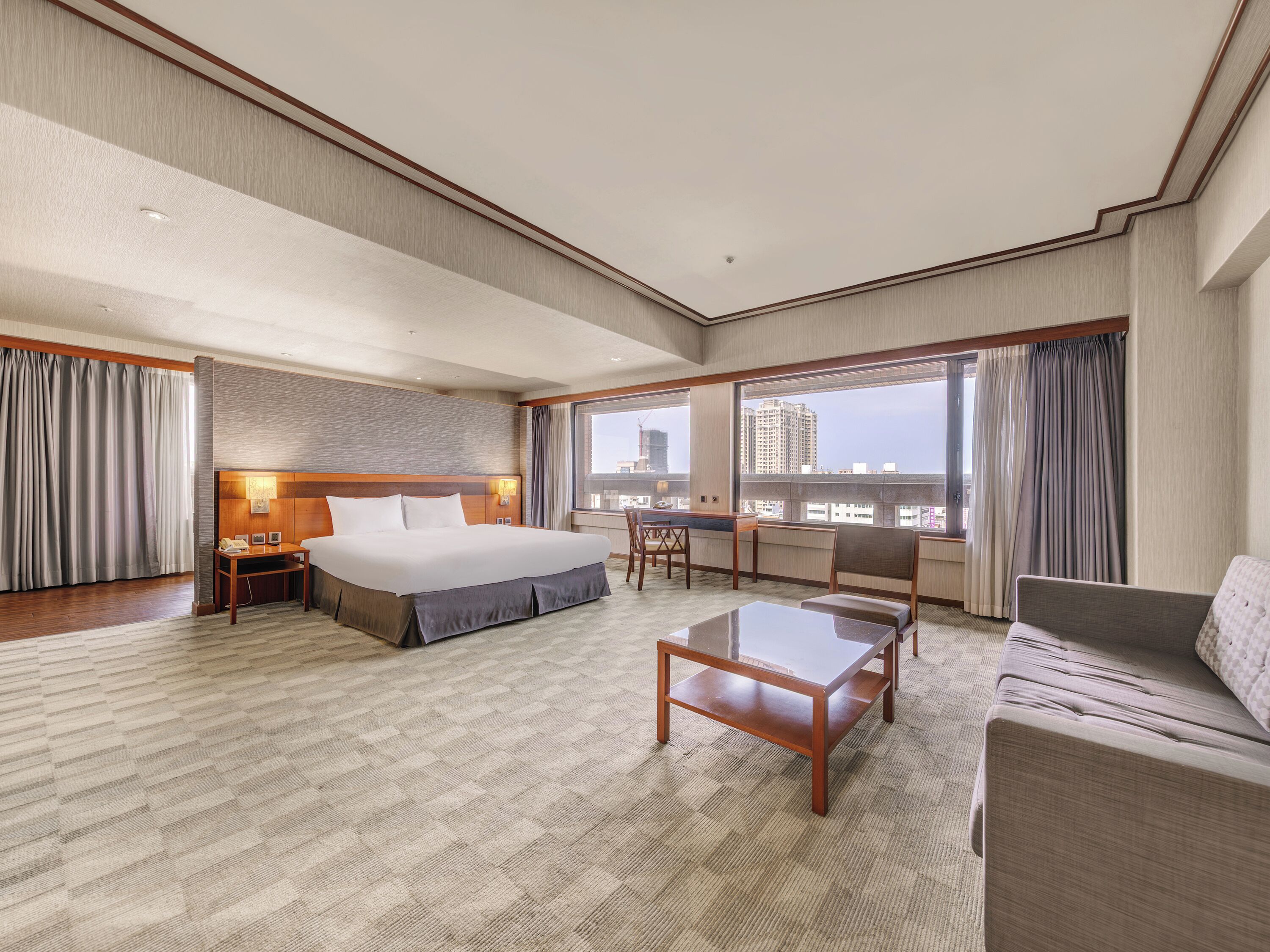 Deluxe Double Room | Down comforters, desk, soundproofing, free WiFi