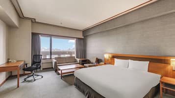 Classic Double Room | Down comforters, desk, soundproofing, free WiFi