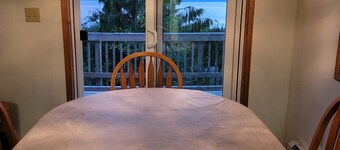 2nd Story Guest House with a Spectacular View