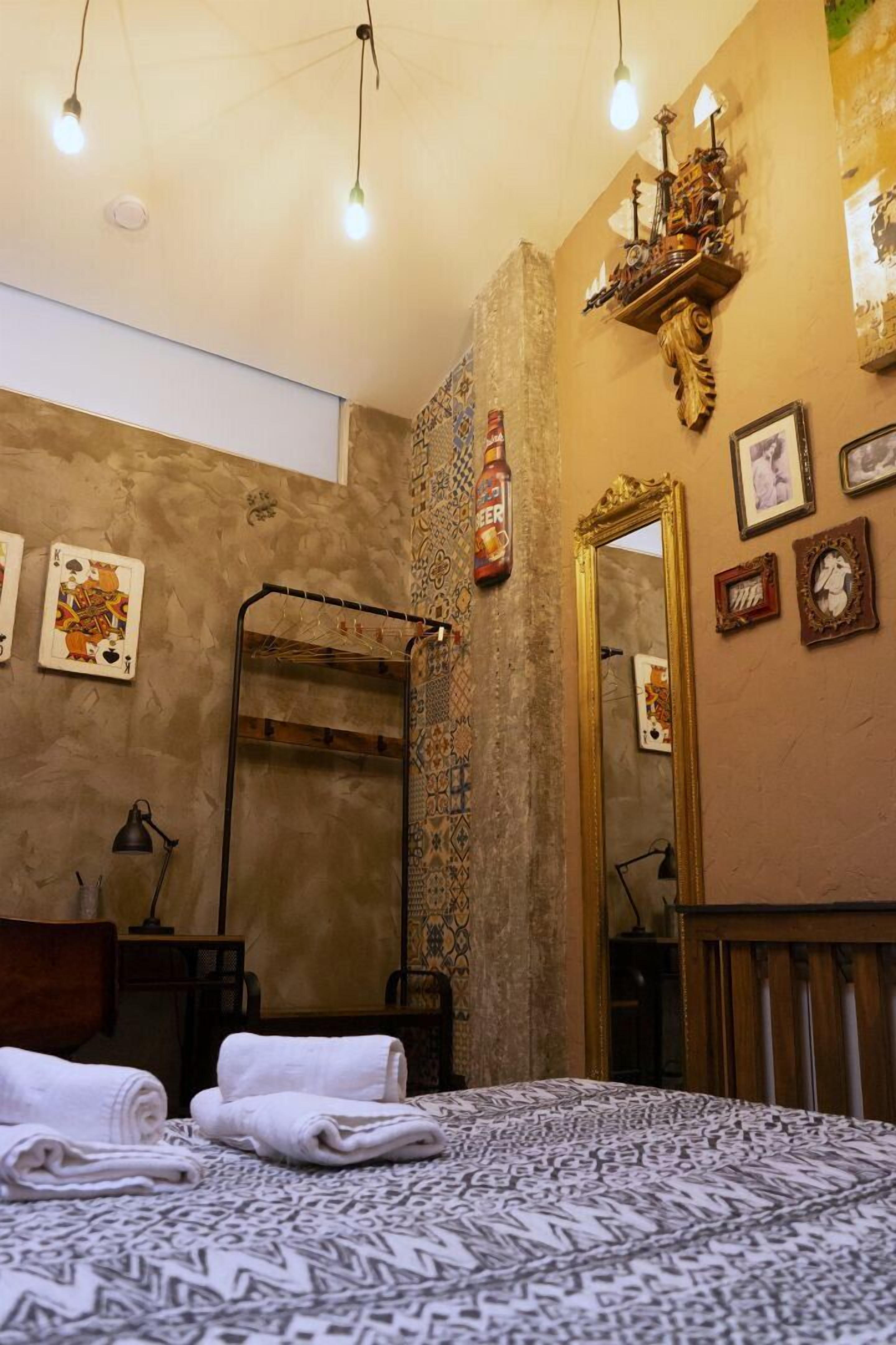 1 chambre, fer et planche à repasser, lit parapluie, Wi-Fi