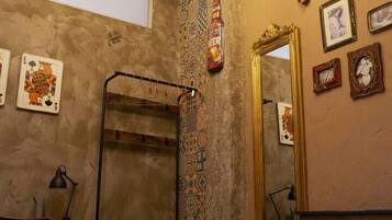 1 chambre, fer et planche Ă repasser, lit parapluie, Wi-Fi