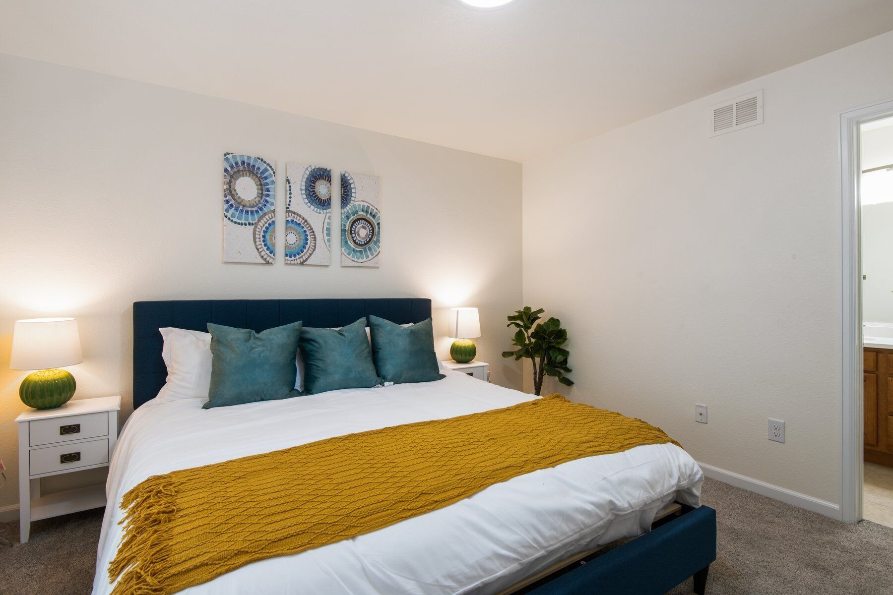 5 bedrooms, iron/ironing board, travel crib, free WiFi