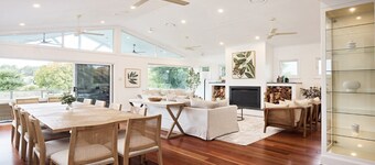 GREENS ON EIGHT - THE VINTAGE HOLIDAY HOUSES