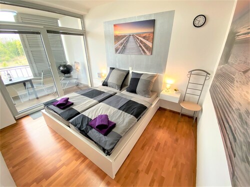 LUXURY Apartment 2 floors 3BR! +NETFLIX +HIGH-END