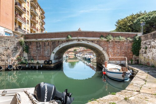 GuestHost - Little Venice Charming Flat with Canal View
