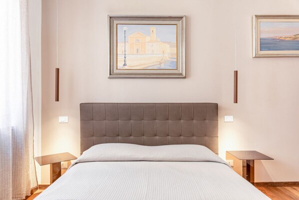 1 chambre, fer et planche à repasser, Wi-Fi, literie fournie