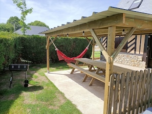Outdoor dining - LONGERE NEAR HONFLEUR, DEAUVILLE, LE HAVRE (Beuzeville)