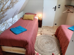 5 bedrooms, iron/ironing board, travel cot, free WiFi - LONGERE NEAR HONFLEUR, DEAUVILLE, LE HAVRE (Beuzeville)
