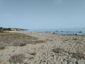 Beach - Holiday Home with Garden in front of the pine forest and the beach! (Loc. Praialonga, Isola di Capo Rizzuto)